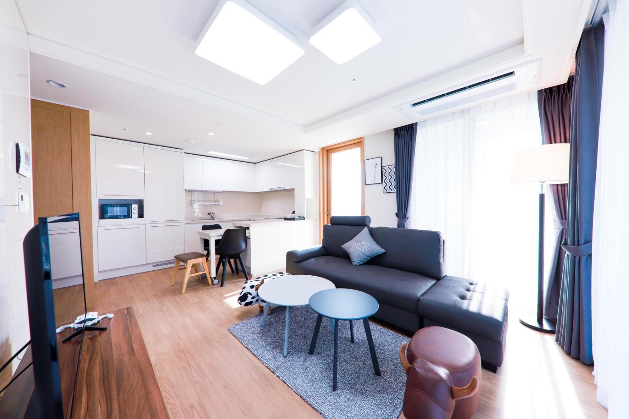 Geoje Leein Stay Hotel Екстериор снимка