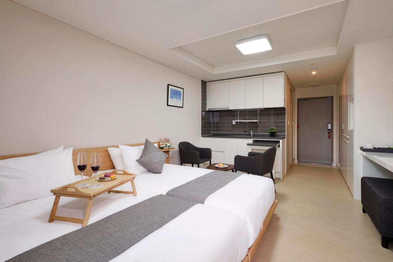 Geoje Leein Stay Hotel Екстериор снимка