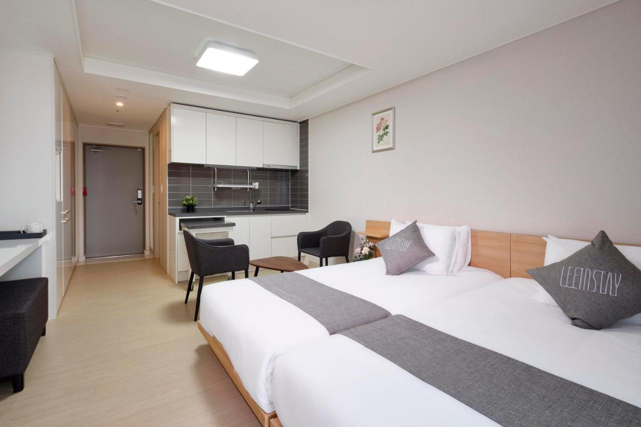 Geoje Leein Stay Hotel Екстериор снимка