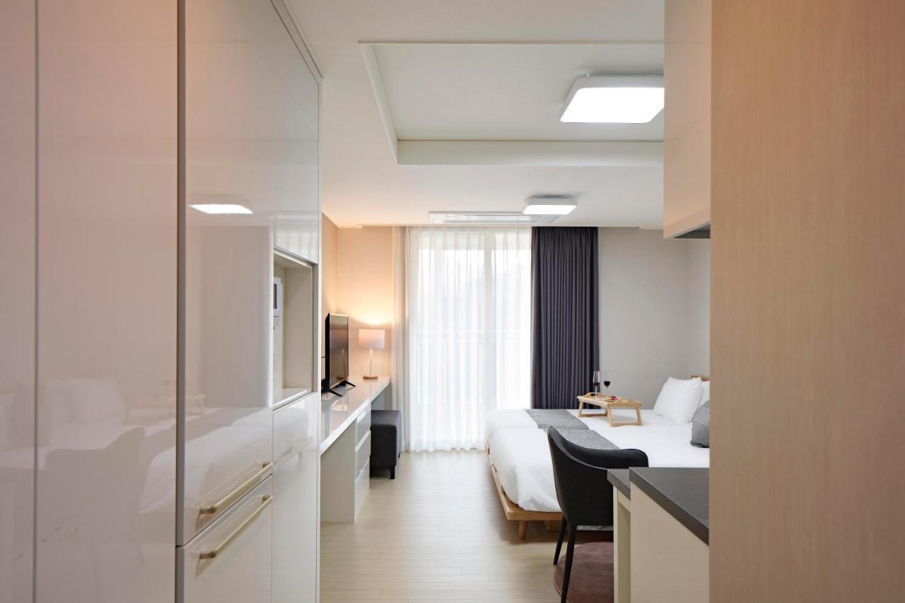 Geoje Leein Stay Hotel Екстериор снимка