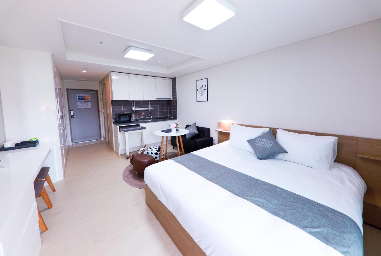 Geoje Leein Stay Hotel Екстериор снимка