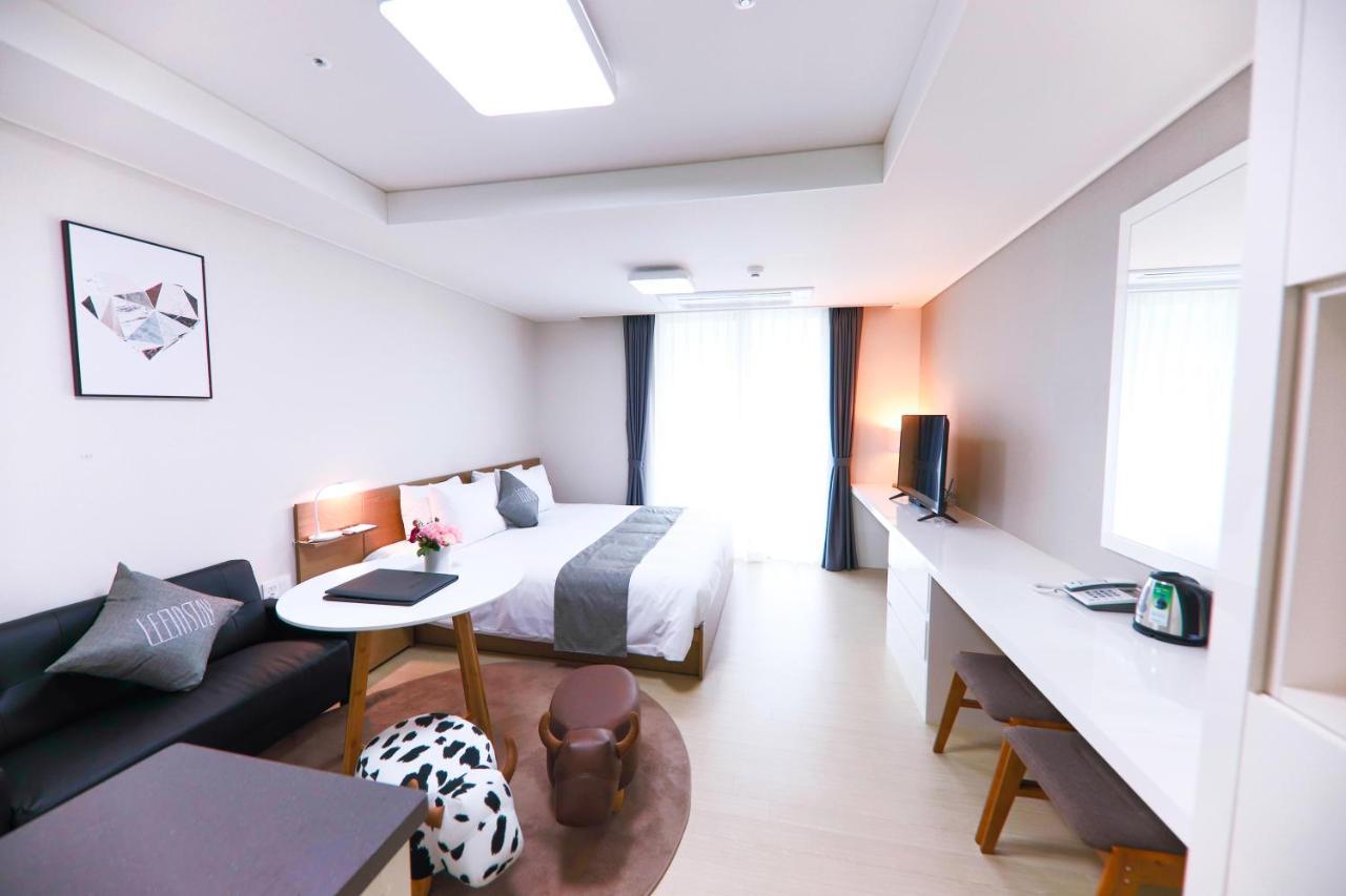 Geoje Leein Stay Hotel Екстериор снимка